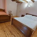 Grand 12 Personnes Proche Du Lioran