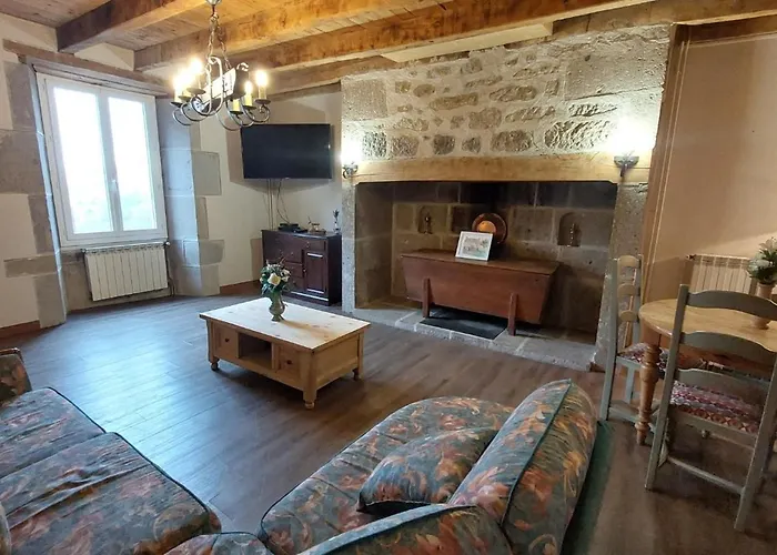 Grand 12 Personnes Proche Du Lioran Feriehus *