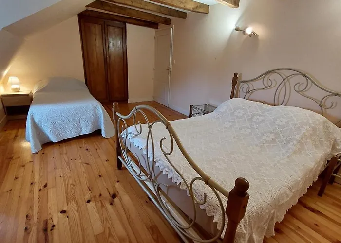 Grand 12 Personnes Proche Du Lioran Feriehus Thiézac